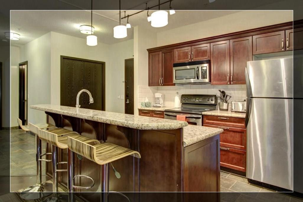 B&B Grand Rockies Resort 2Br 1Pullout Канмор Екстериор снимка