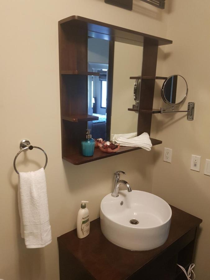 B&B Grand Rockies Resort 2Br 1Pullout Канмор Екстериор снимка
