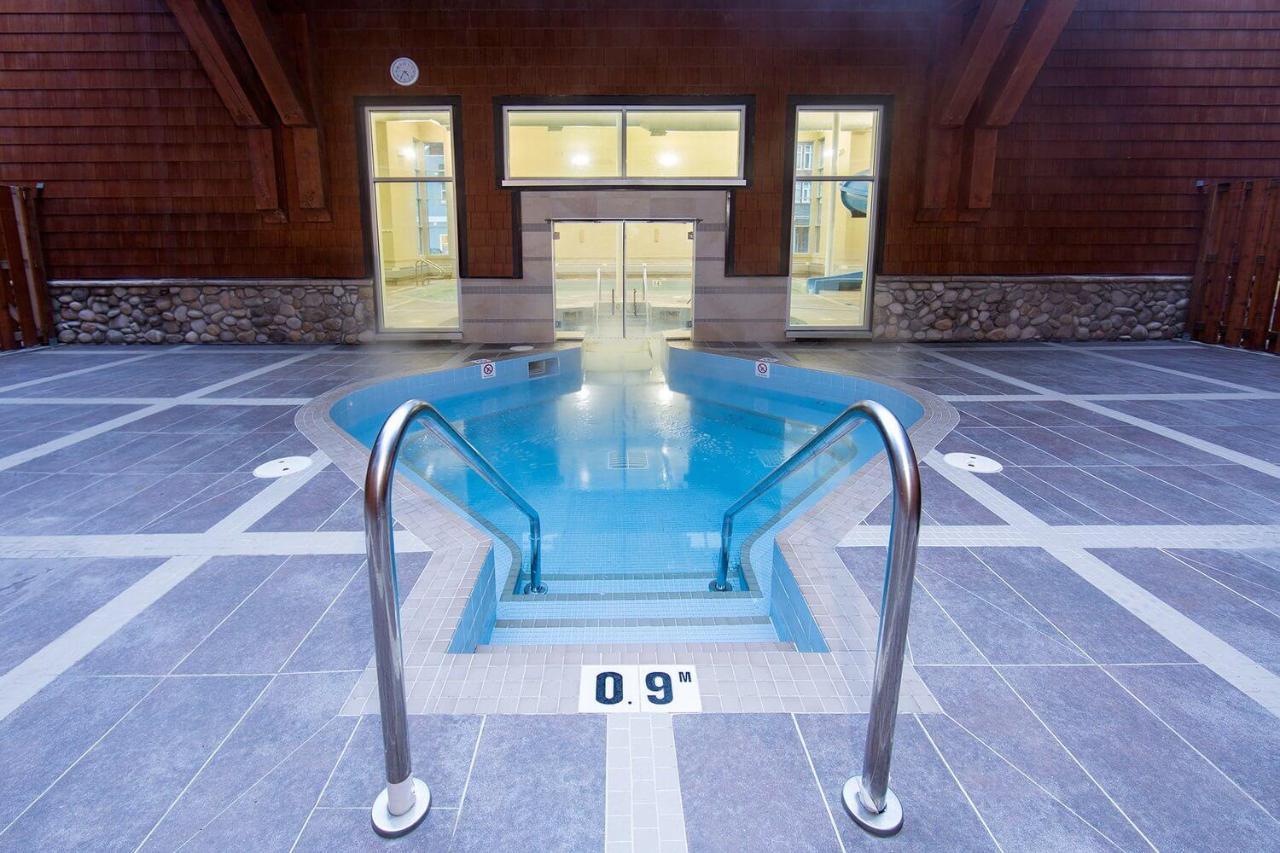 B&B Grand Rockies Resort 2Br 1Pullout Канмор Екстериор снимка